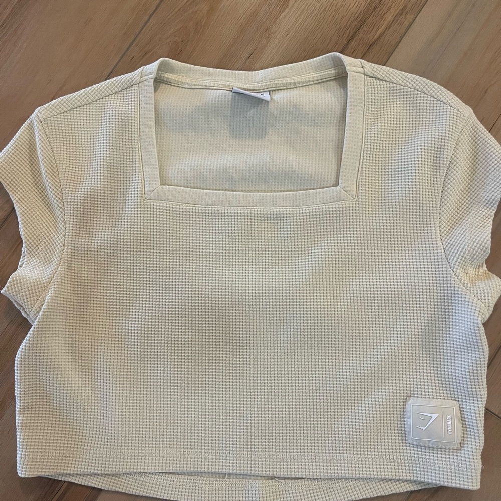 Gymshark pause crop top